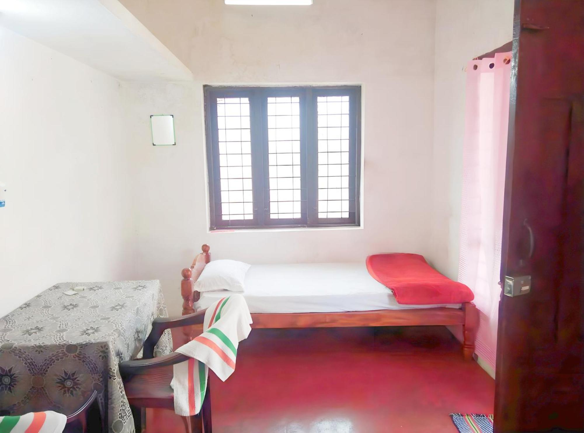 Thachattu Homestay Vaikom Bagian luar foto